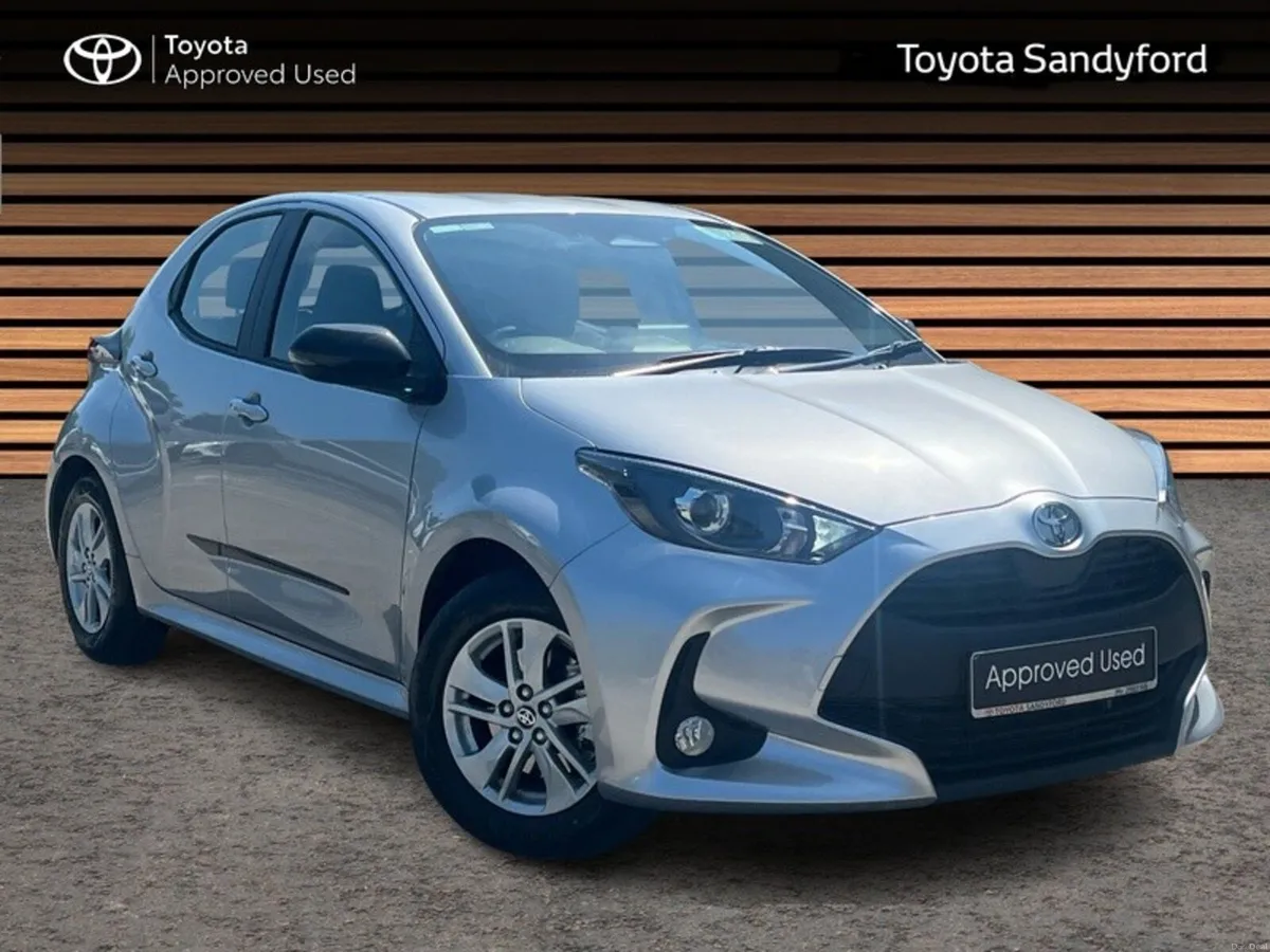 Toyota Yaris HYBRID LUNA // REAR CAMERA // TOYOTA - Image 1