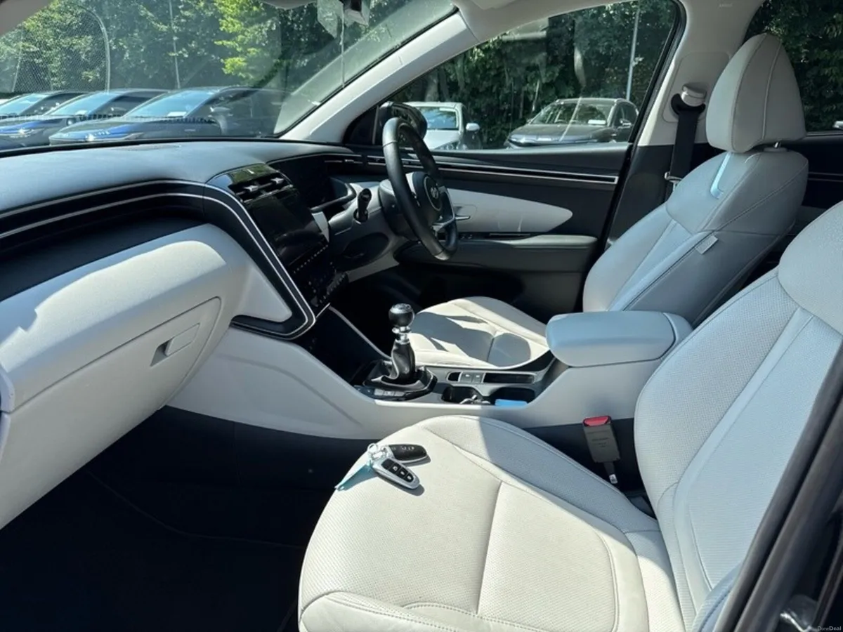 Hyundai Tucson EXECUTIVE PLUS 5DR - Image 6