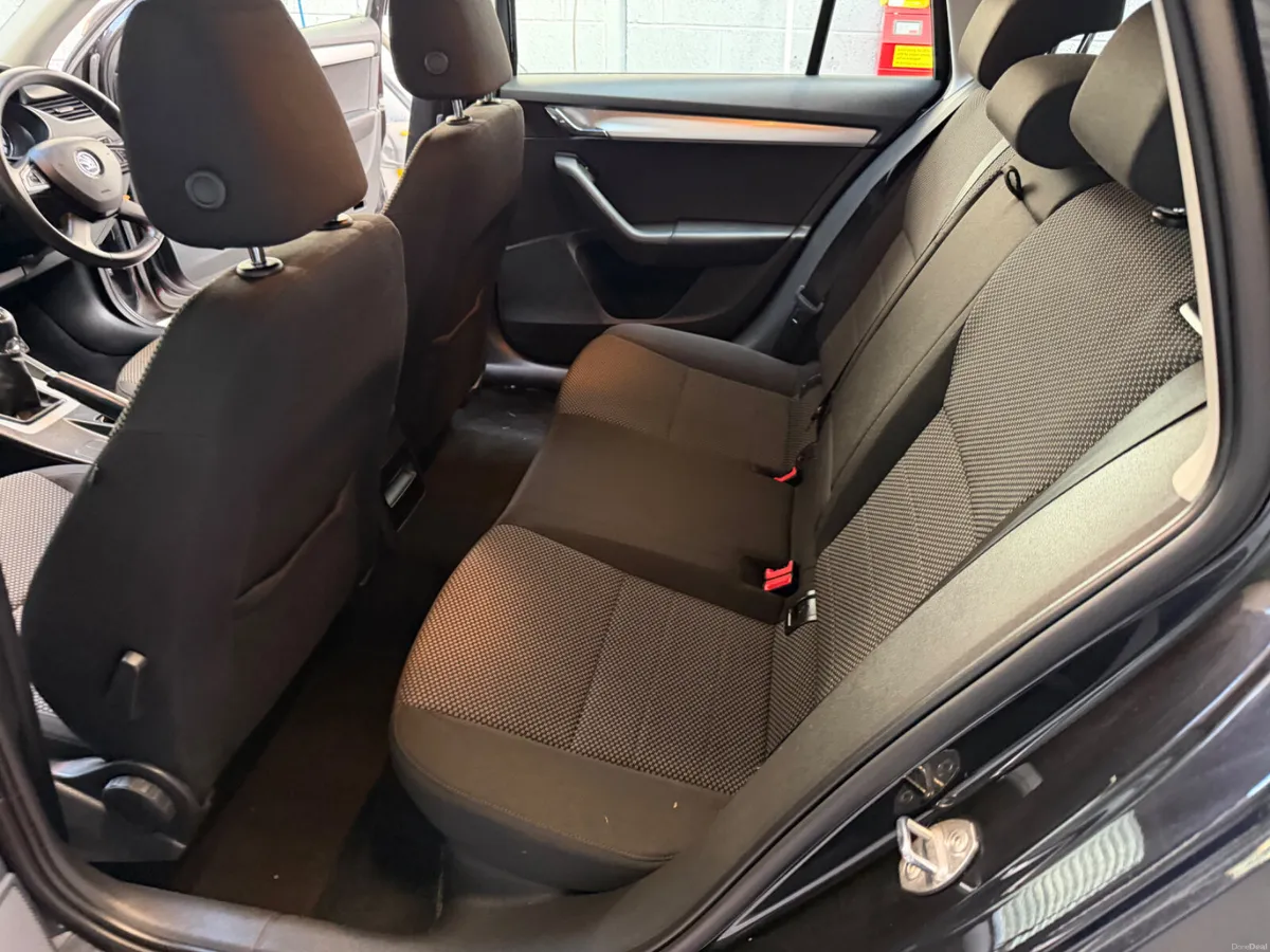 2015 SKODA OCTAVIA   ESTATE ! - Image 6