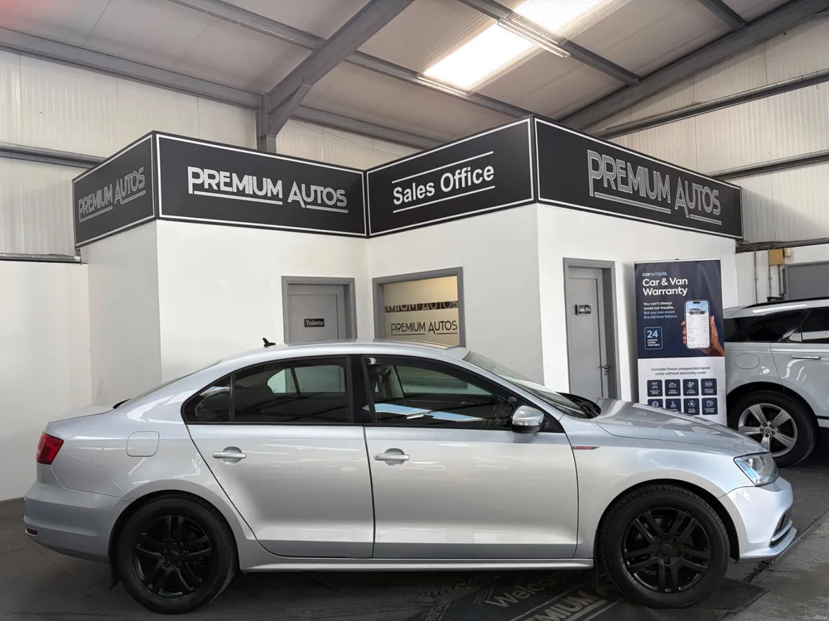 Volkswagen Jetta 2015. 2.0TDI COMFORTLINE DSG - Image 2