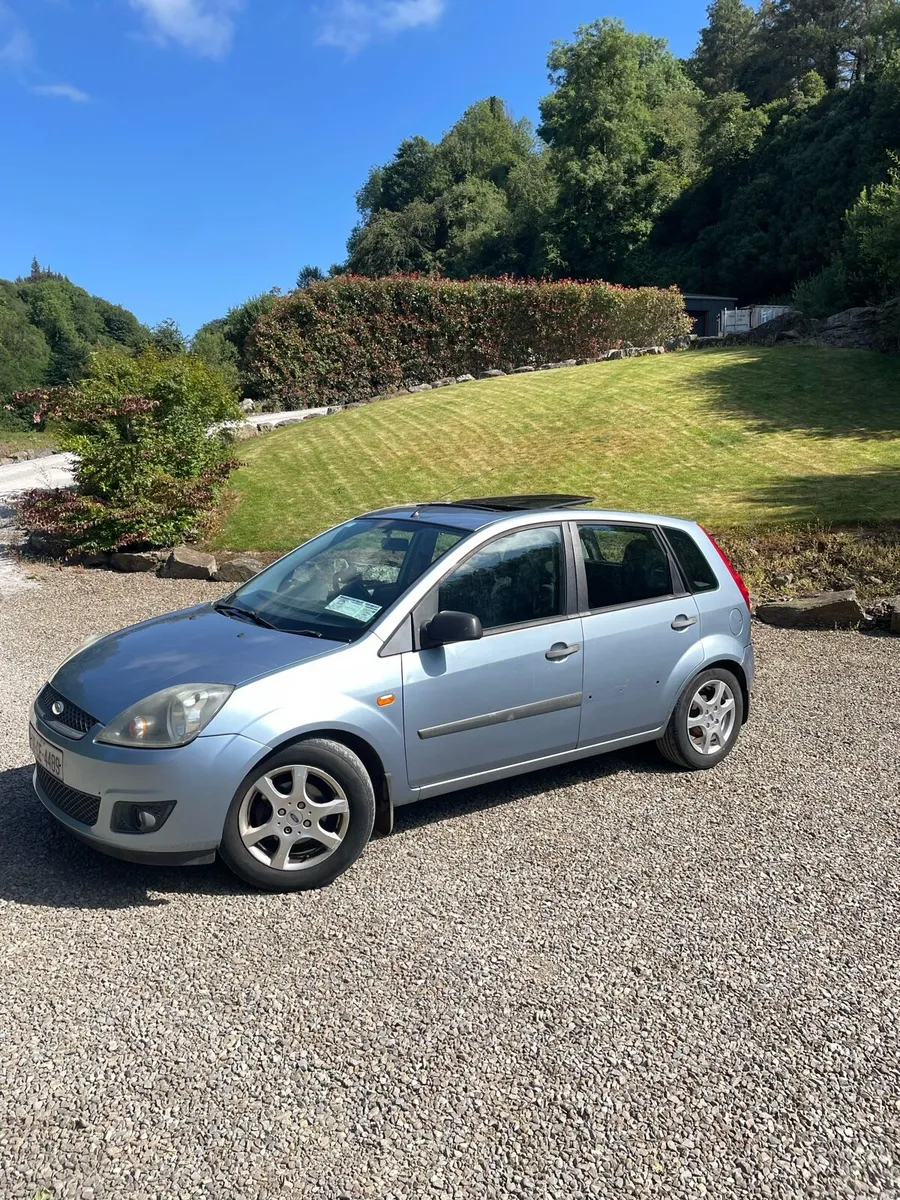 Ford fiesta - Image 2