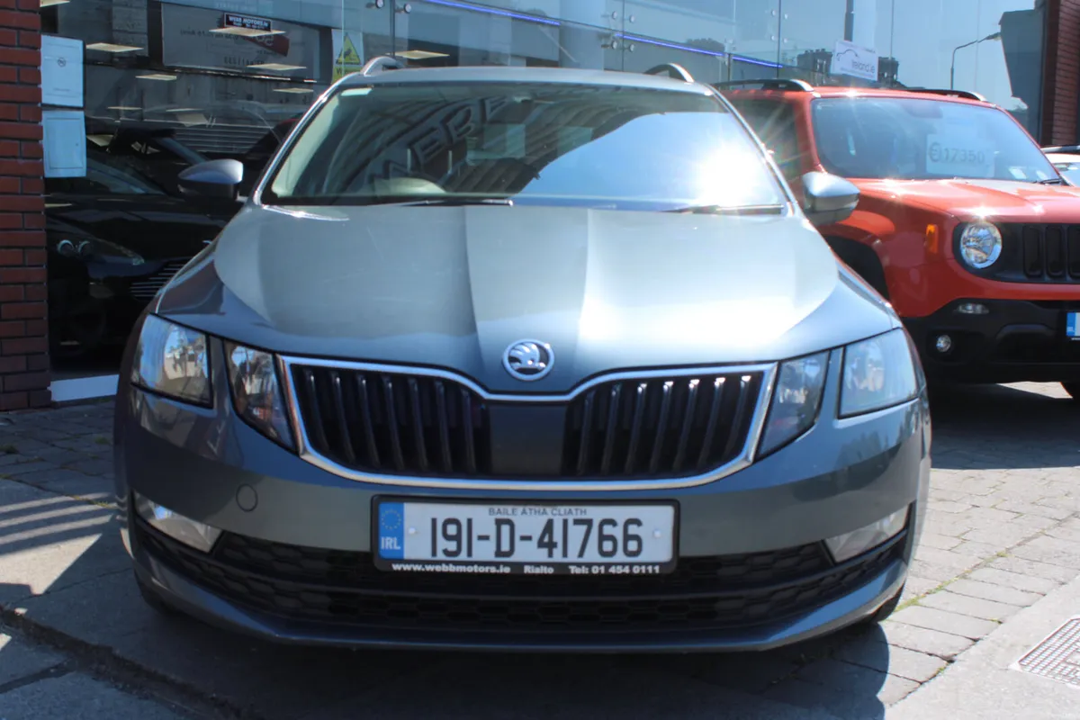 OCTAVIA 1.6 TDI - ESTATE - 1 OWNER - SERV HISTORY - Image 2