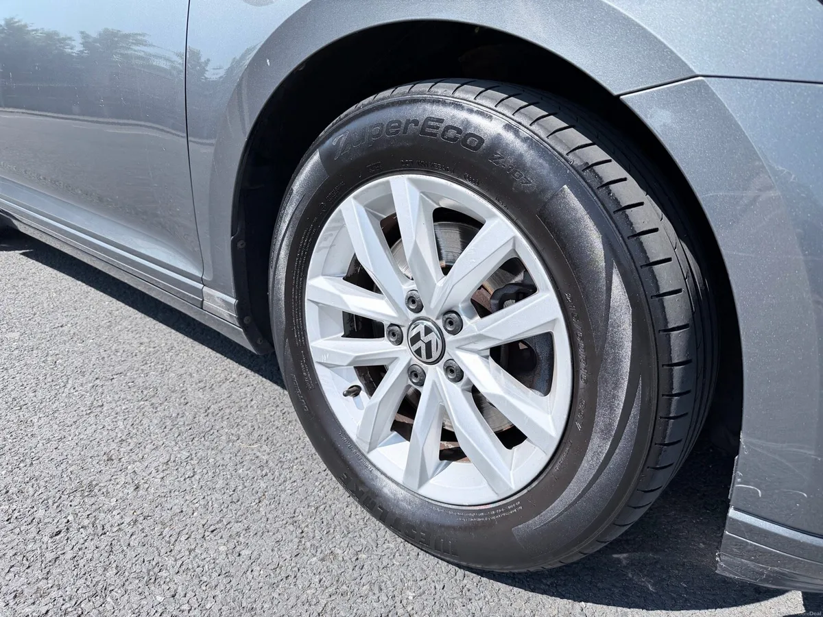 Volkswagen Passat 2.0 DSG TDI NEW NCT 10/2027 - Image 4