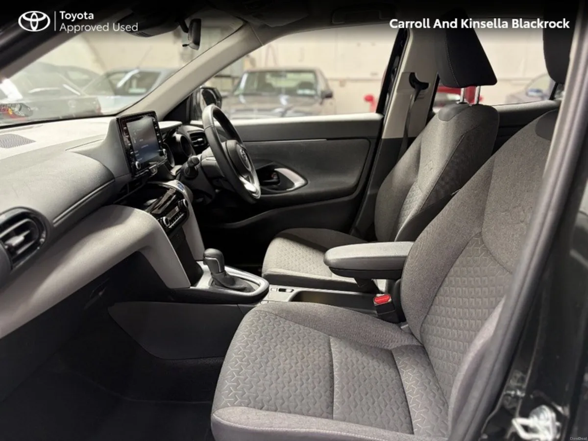 Toyota Yaris Cross Hybrid Luna - Image 6