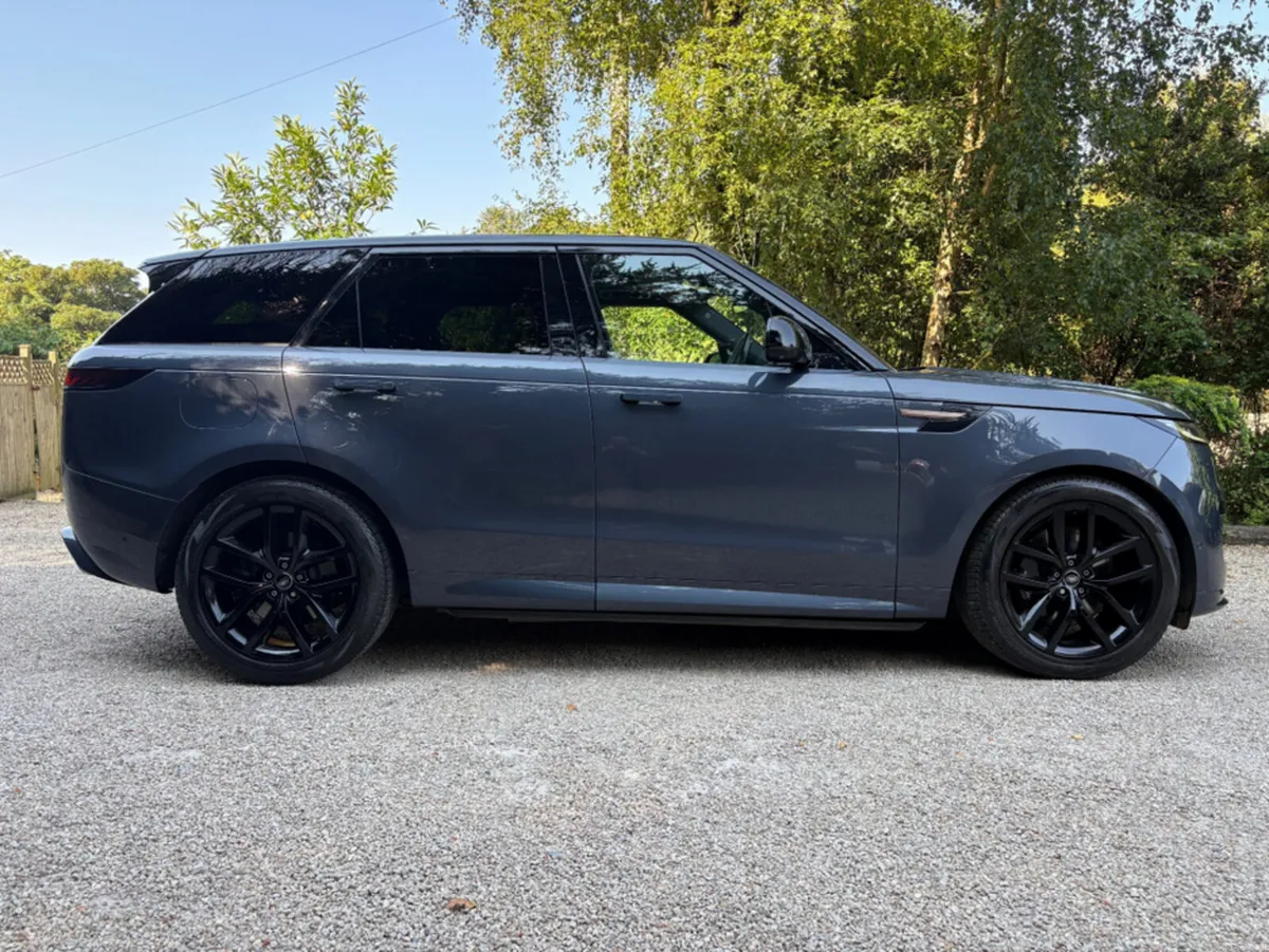 Land Rover Range Rover Sport P440E DYNAMIC SE - Image 4