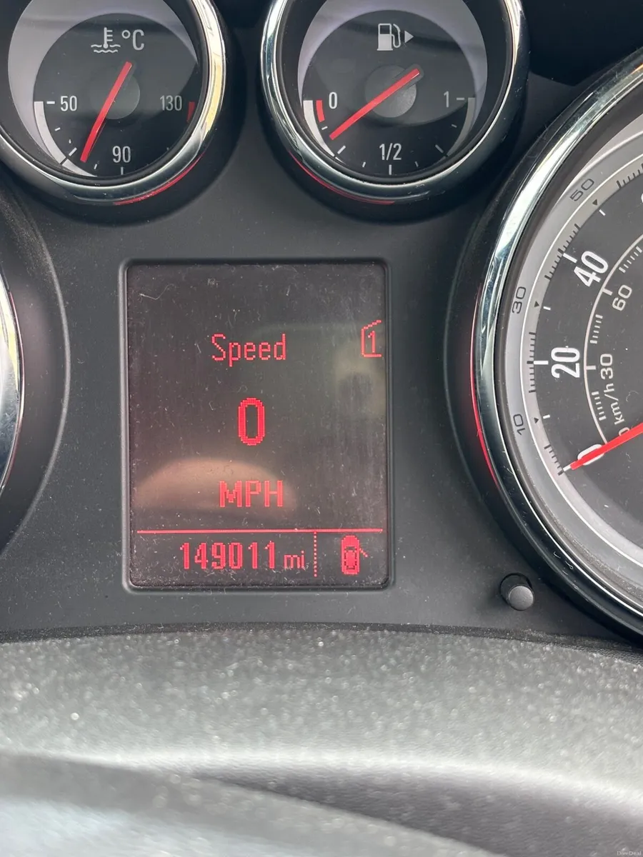 Vauxhall Astra 2012 - Image 1