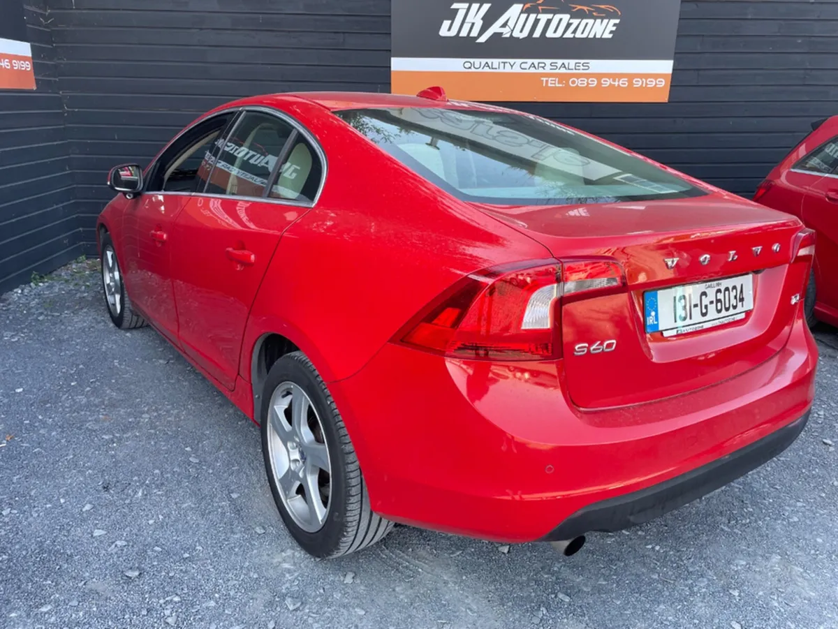 Volvo S60 1.6 AUTO SALOON - Image 5