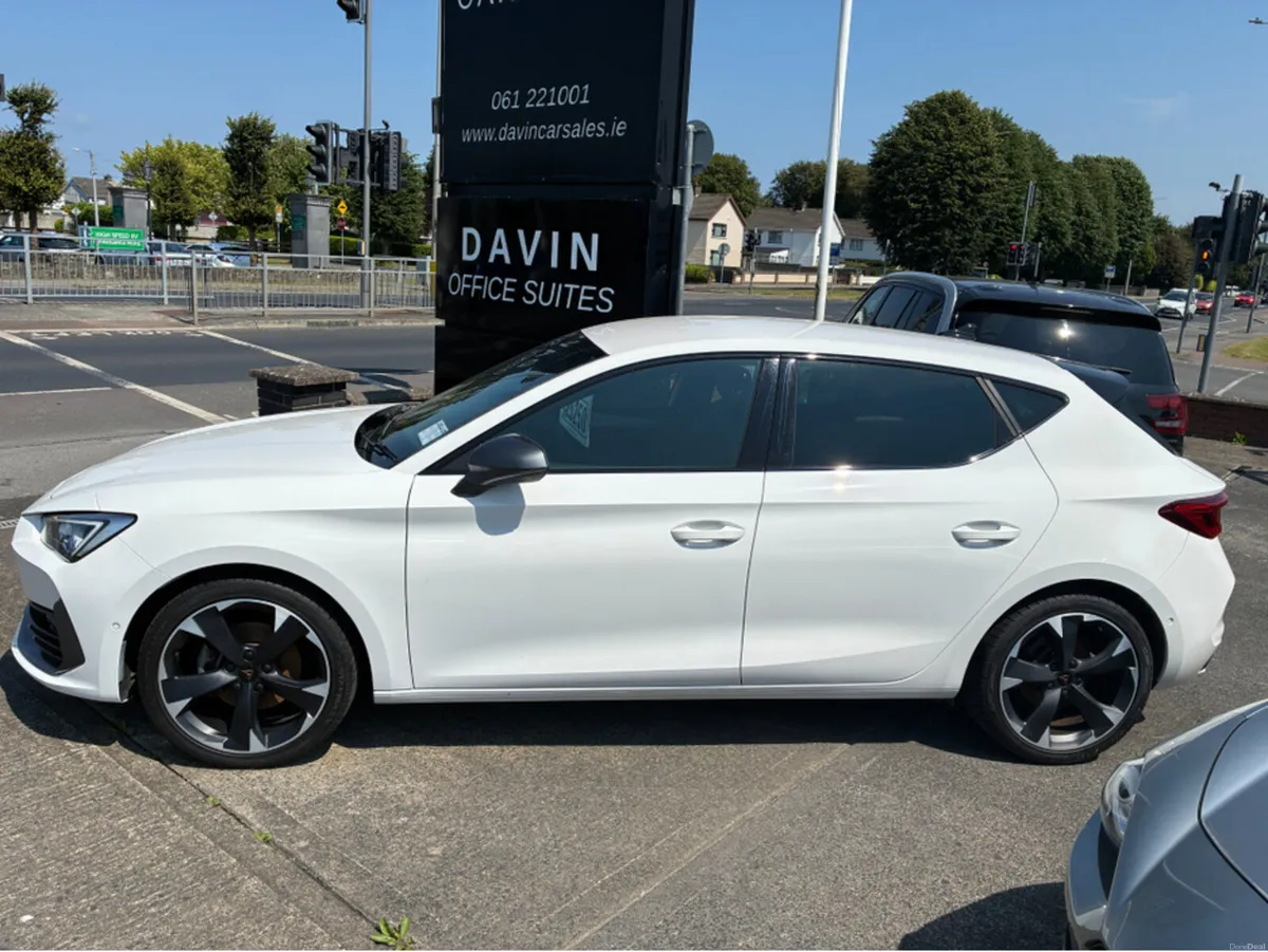 Cupra Leon 1.5 ETSI 150HP DSG 5DR AUTO - Image 2