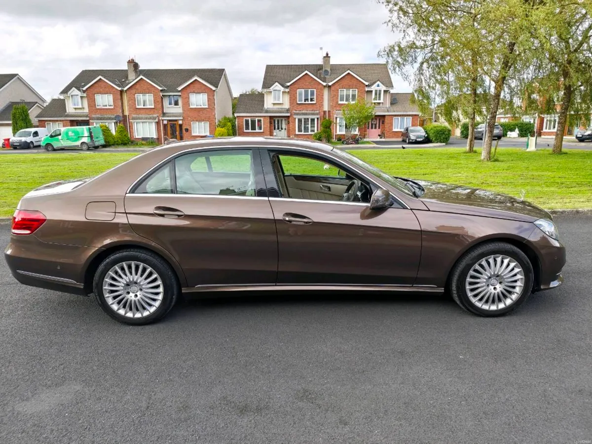 Mercedes E300 Diesel Hybrid - Image 4
