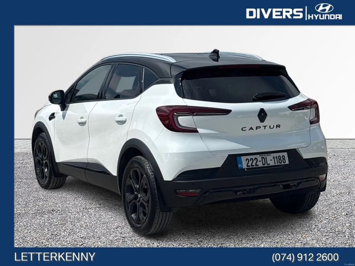 Renault Captur SE Rive Gauche - Image 2
