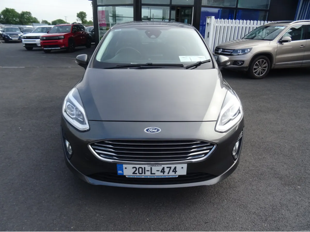 Ford Fiesta TITANIUM 5 DR 1.0 100PS M6 4DR - Image 3