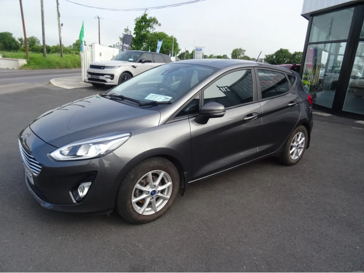 Ford Fiesta TITANIUM 5 DR 1.0 100PS M6 4DR - Image 2