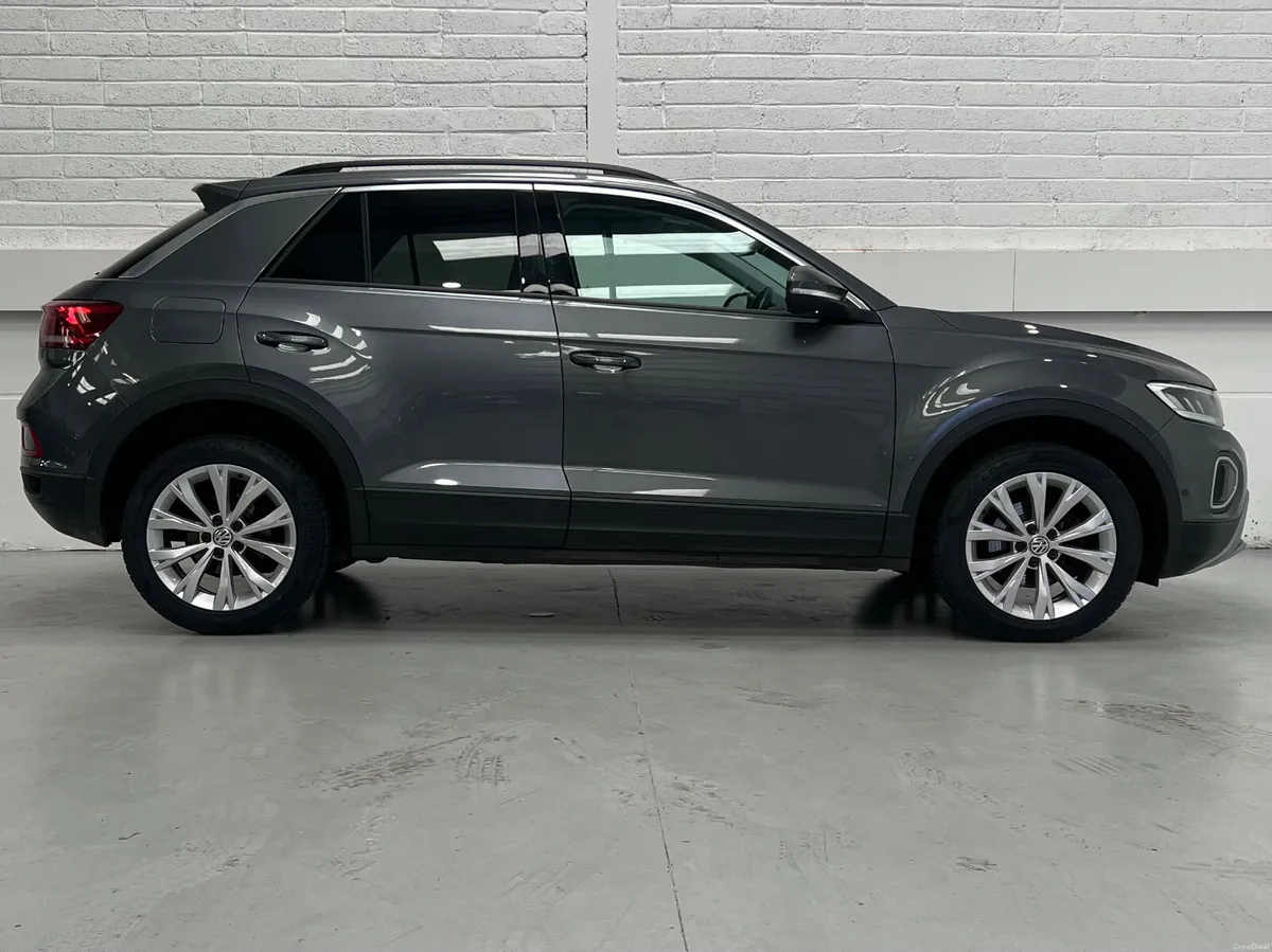 Volkswagen T-Roc Life 2.0TDI 116bhp 6 Speed Manual - Image 5