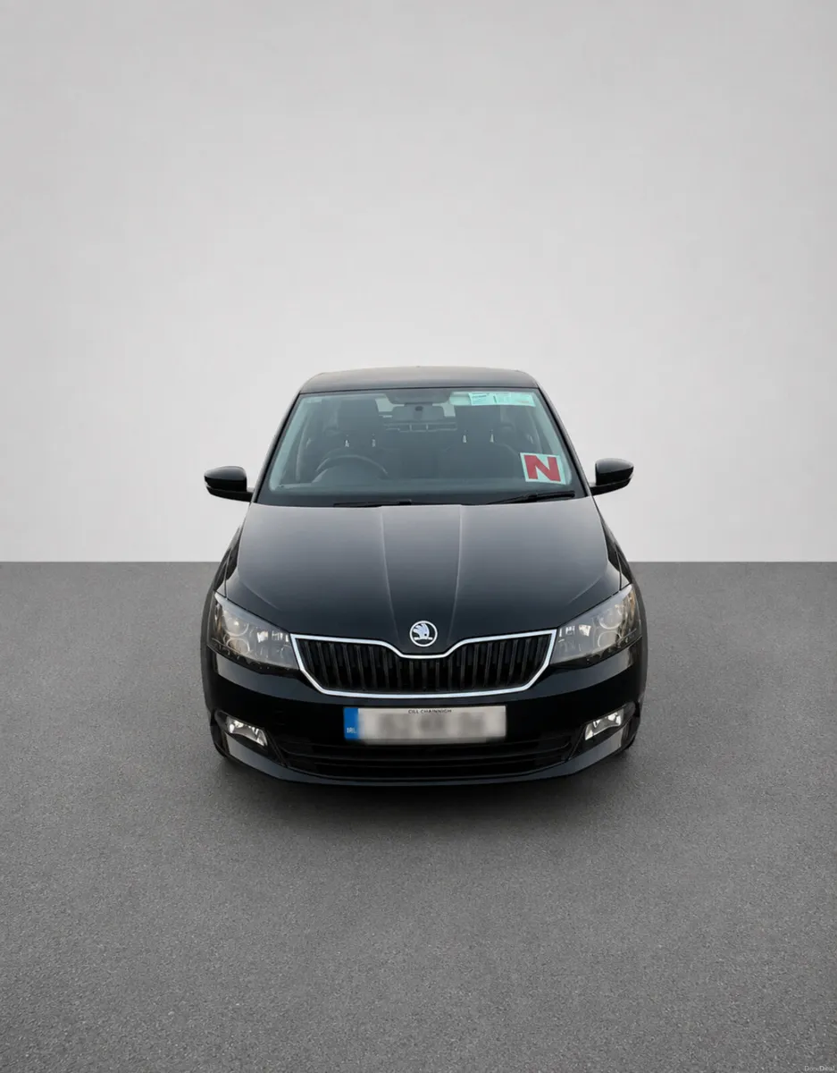 Black Skoda Fabia - Image 3