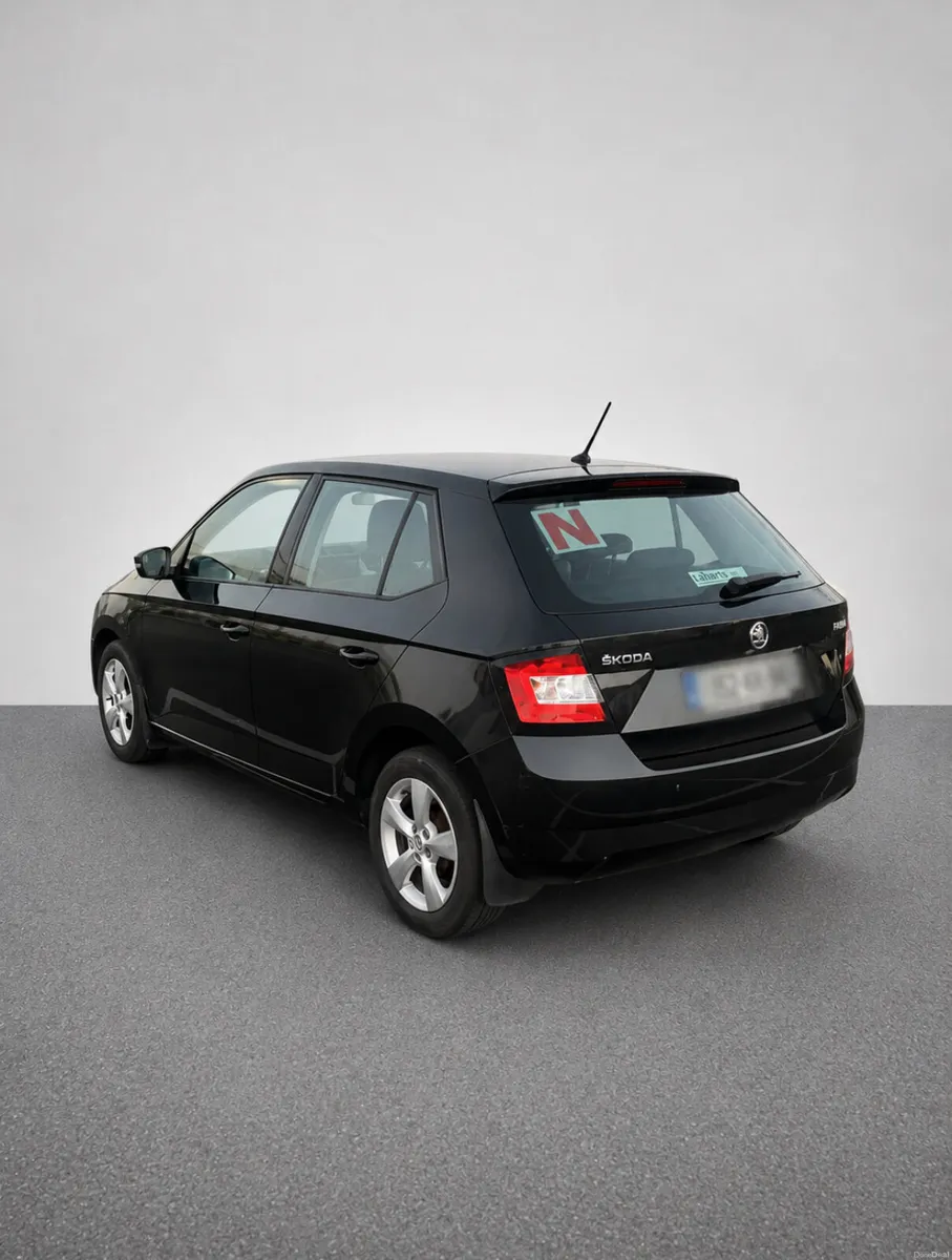 Black Skoda Fabia - Image 2