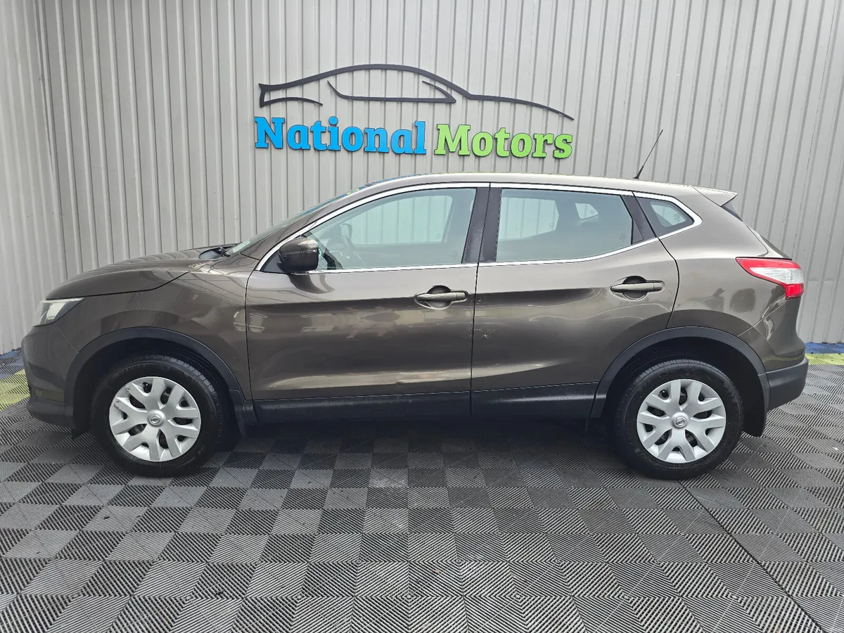 2016 Nissan Qashqai 1.2 XE Petrol - Image 6