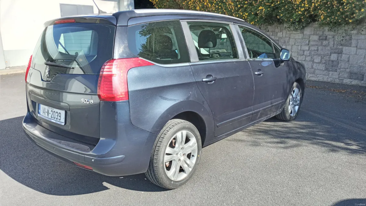 Peugeot 5008 /2014/ Manual/ 7 Seater - Image 4
