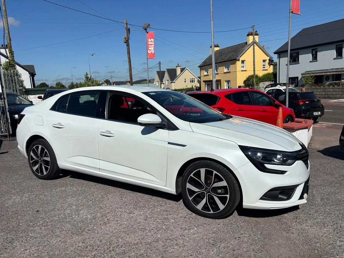 Renault Megane   DIESEL  SALOON  FINANCE - Image 3