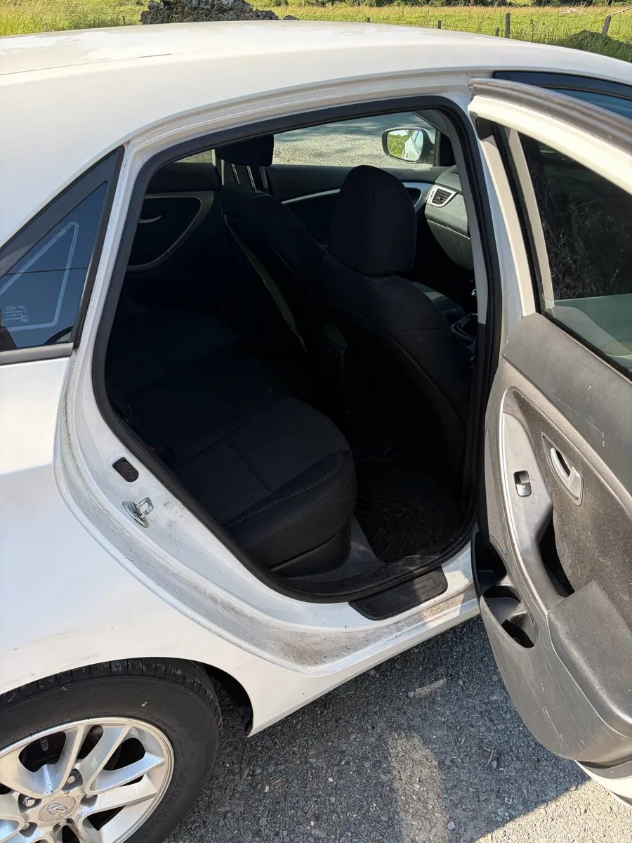 Hyundai i30 - Image 6
