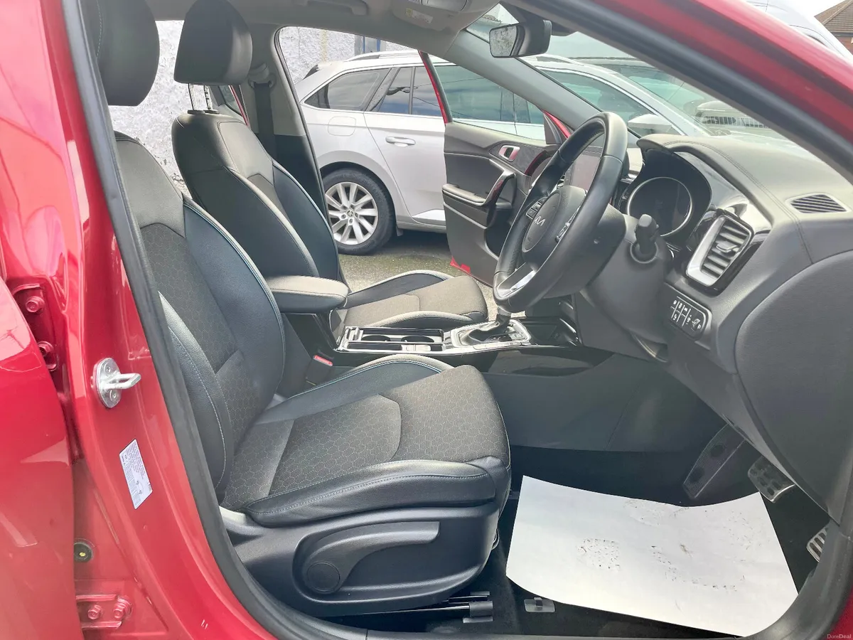 Kia X-Ceed 1.6GDI Petrol Plug-In Hybrid Auto,2023 - Image 5