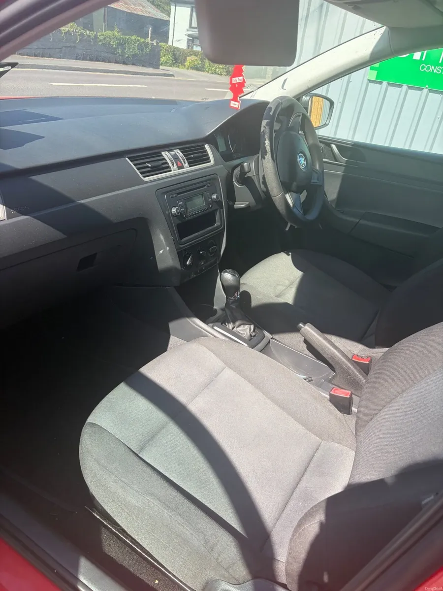 Skoda Rapid 2014 - Image 5