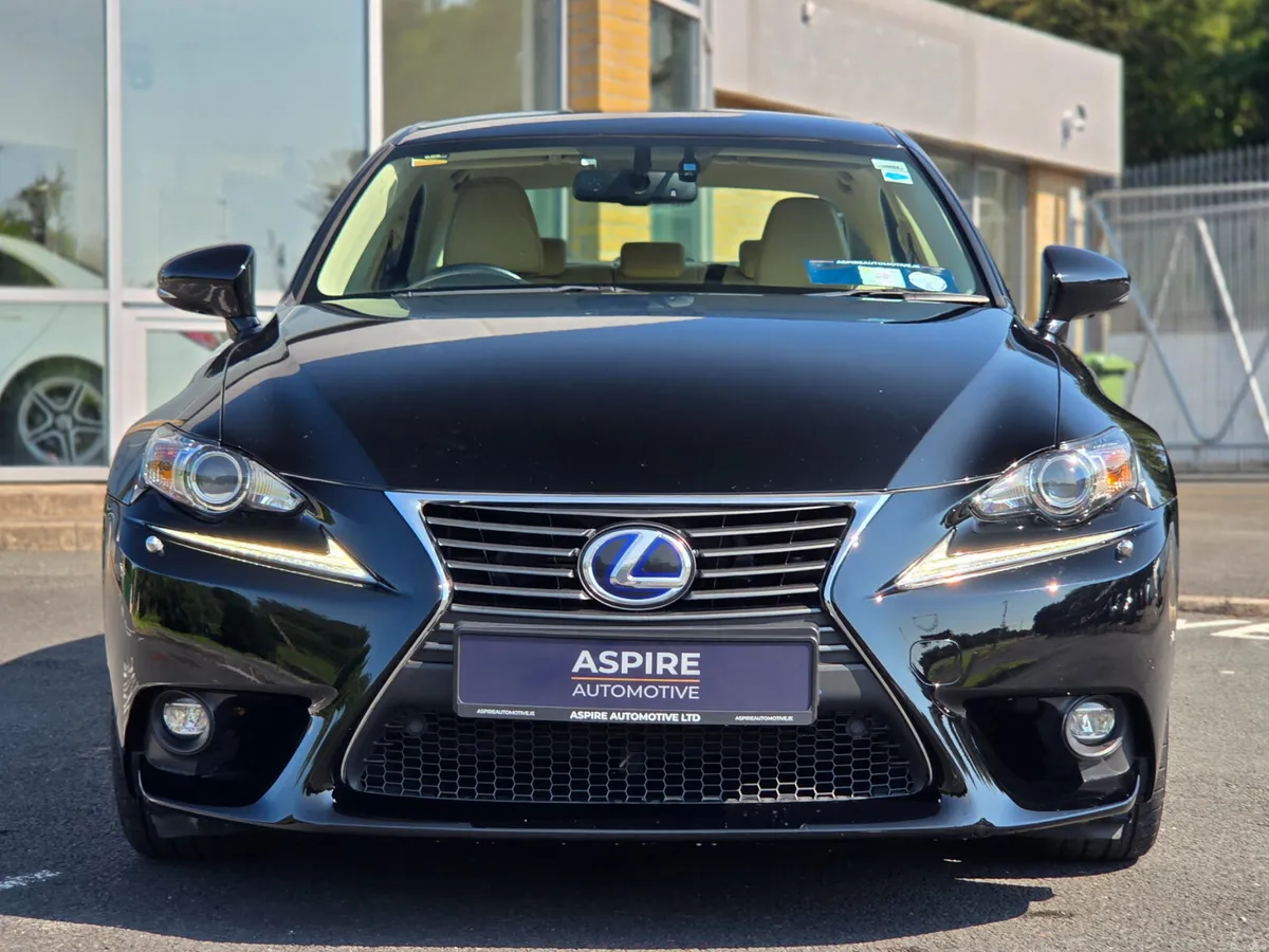 ***LOW KM's***  Lexus IS300H - Main Dealer History - Image 3