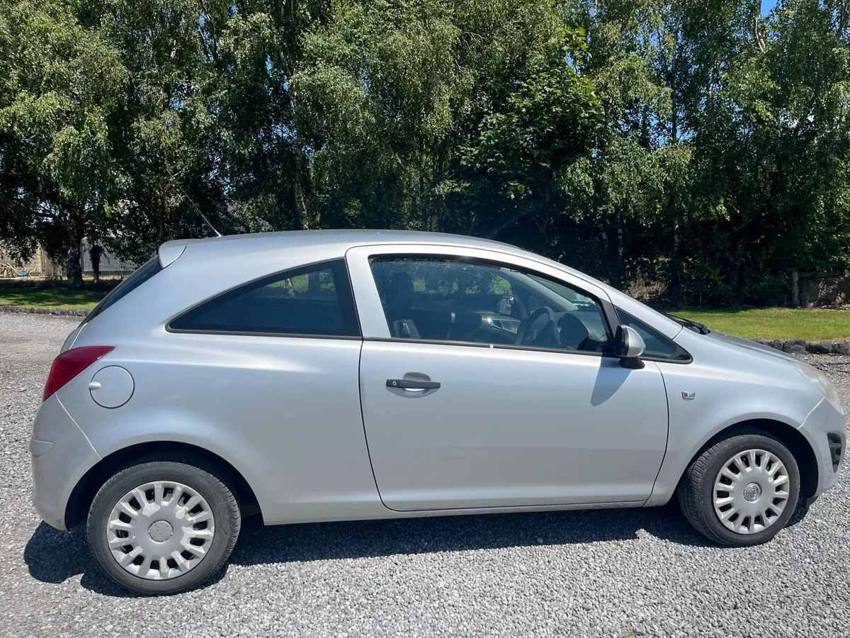 Vauxhall Corsa - Image 4