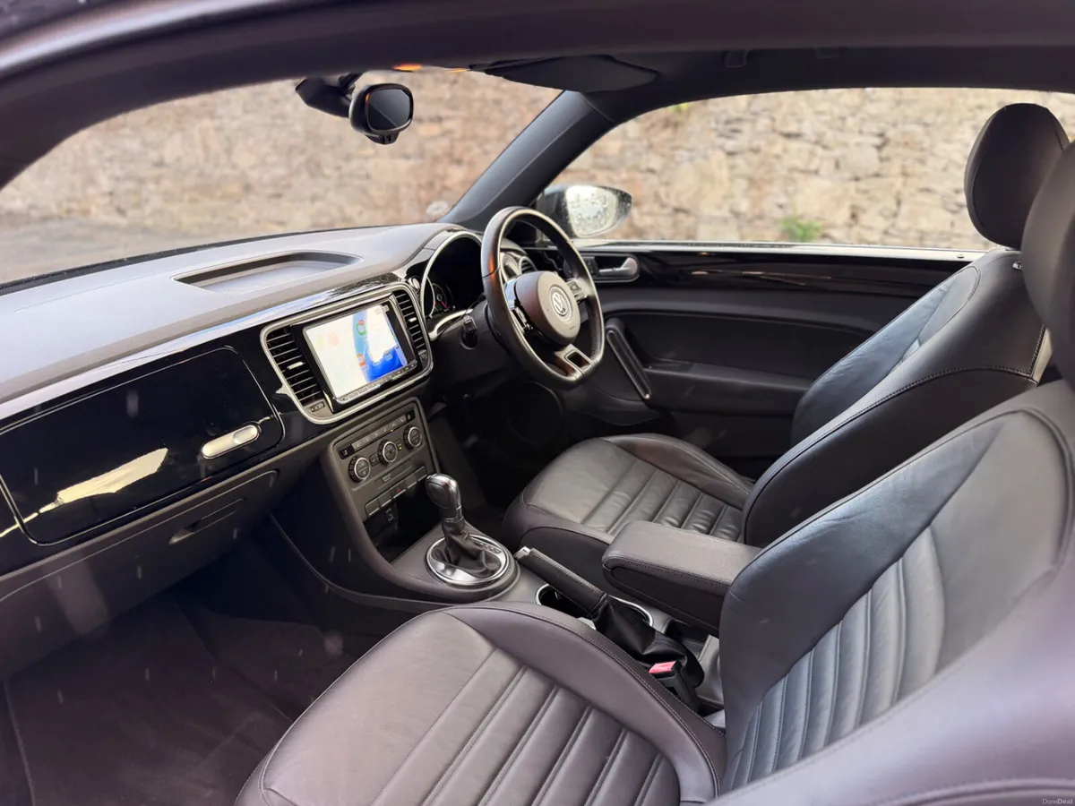 2012 VOLKSWAGEN BEETLE AUTOMATIC - Image 5