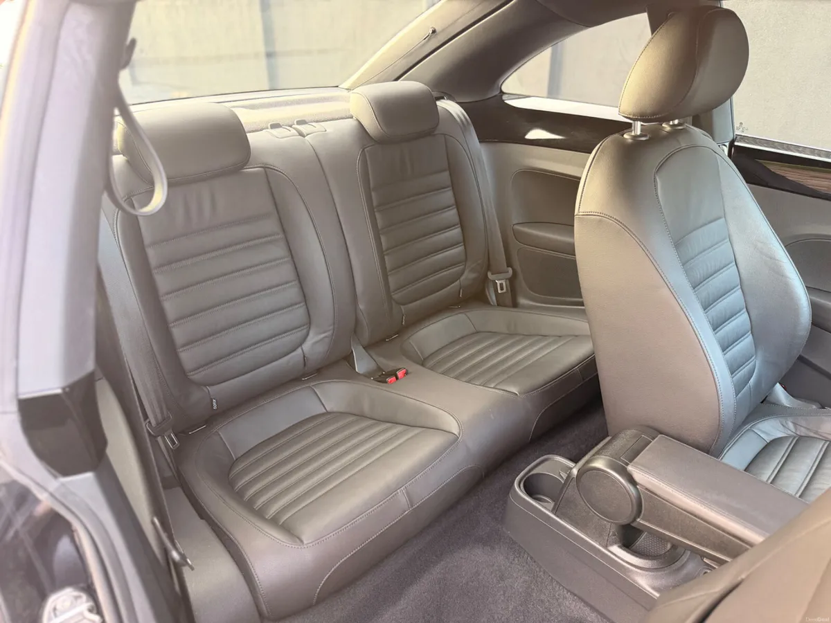 2012 VOLKSWAGEN BEETLE AUTOMATIC - Image 6