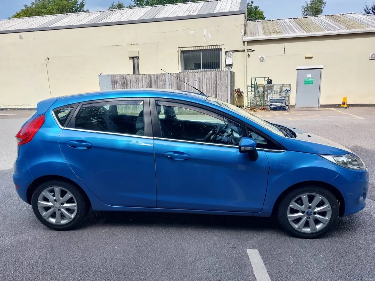 Ford Fiesta Automatic - Image 2