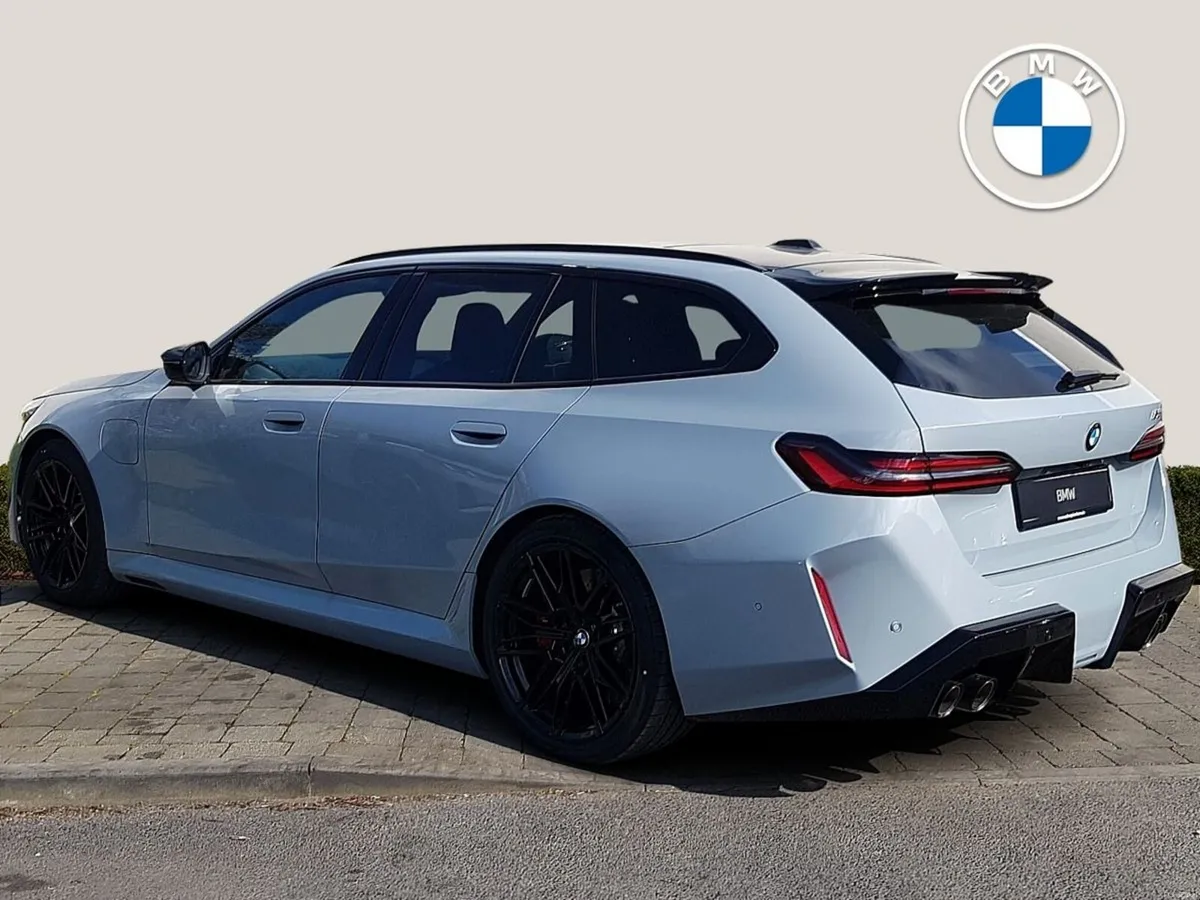 BMW M5 M5 Touring - Image 3