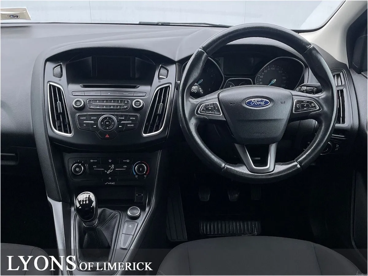 Ford Focus 1.0 Ecoboost 100PS Style - Image 4