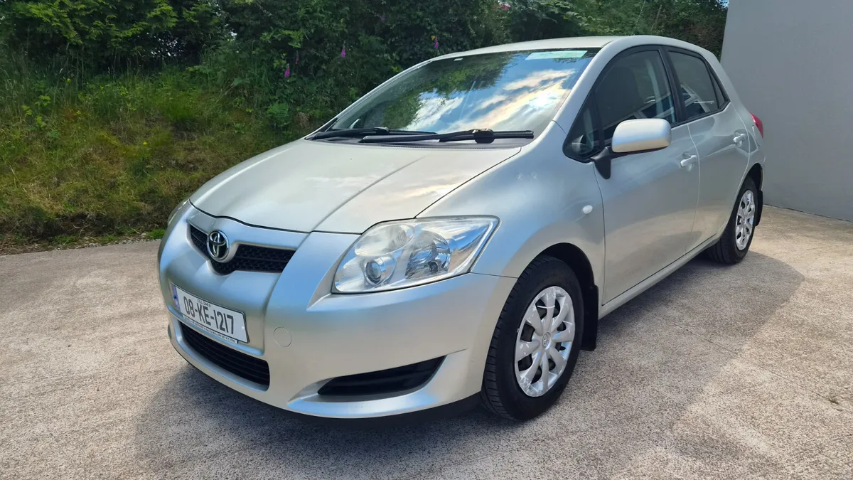 08 AURIS SERVICED & VALETED - NCT & TAX - Image 1