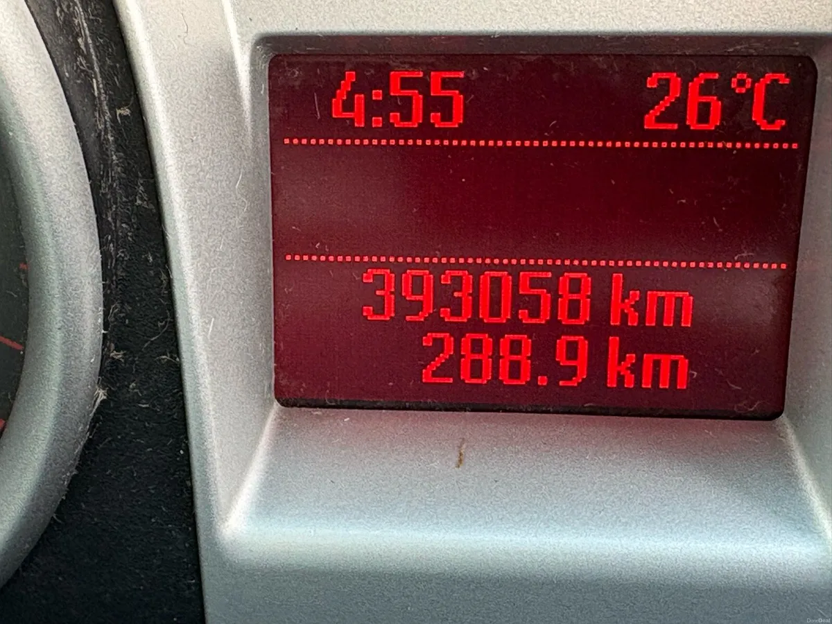 FORD KUGA 2.0 DIESEL 4*4 - Image 6