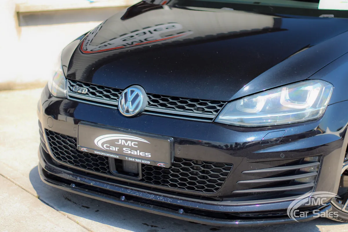 2016 VOLKSWAGEN GOLF GTD - Image 3