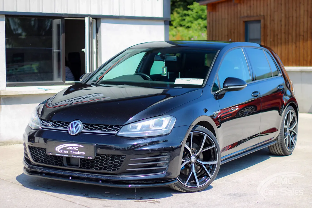2016 VOLKSWAGEN GOLF GTD - Image 1