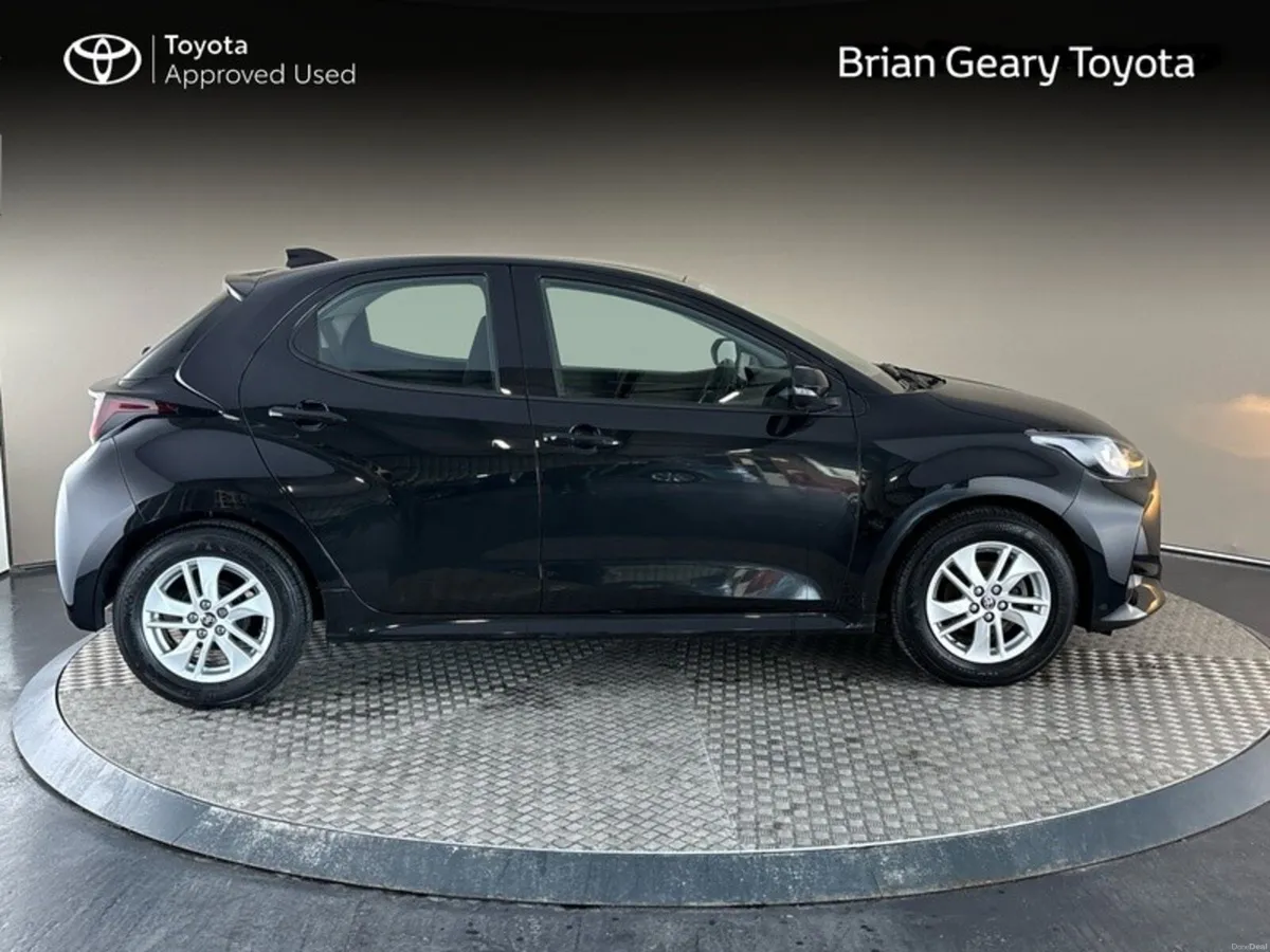 Toyota Yaris YARIS 1.0 LUNA - Image 3