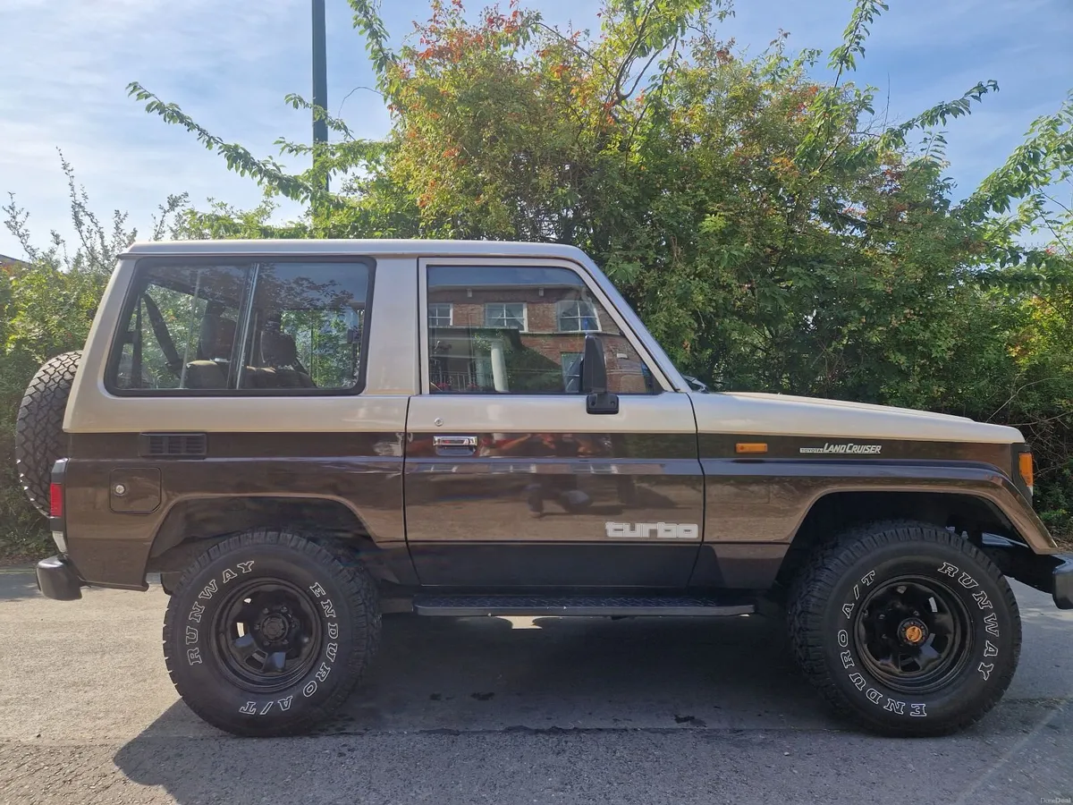 Toyota Land Cruiser 1988 - Image 1