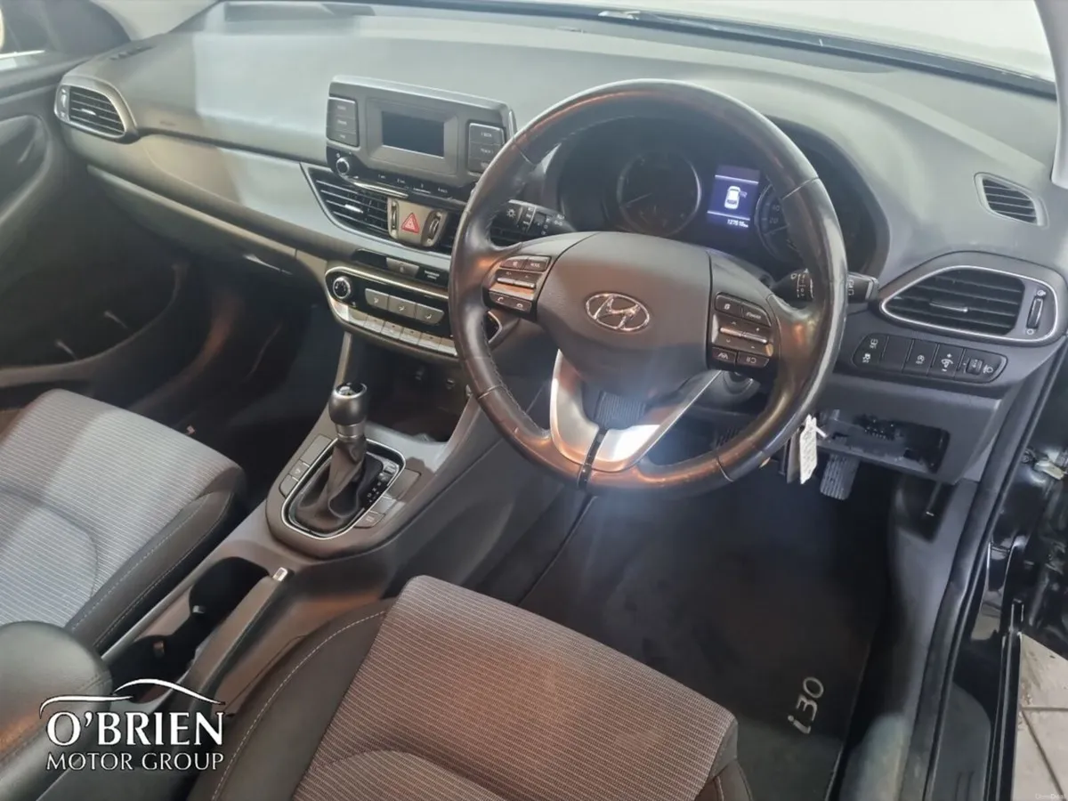 Hyundai i30 Diesel Deluxe Auto Touring - Image 6
