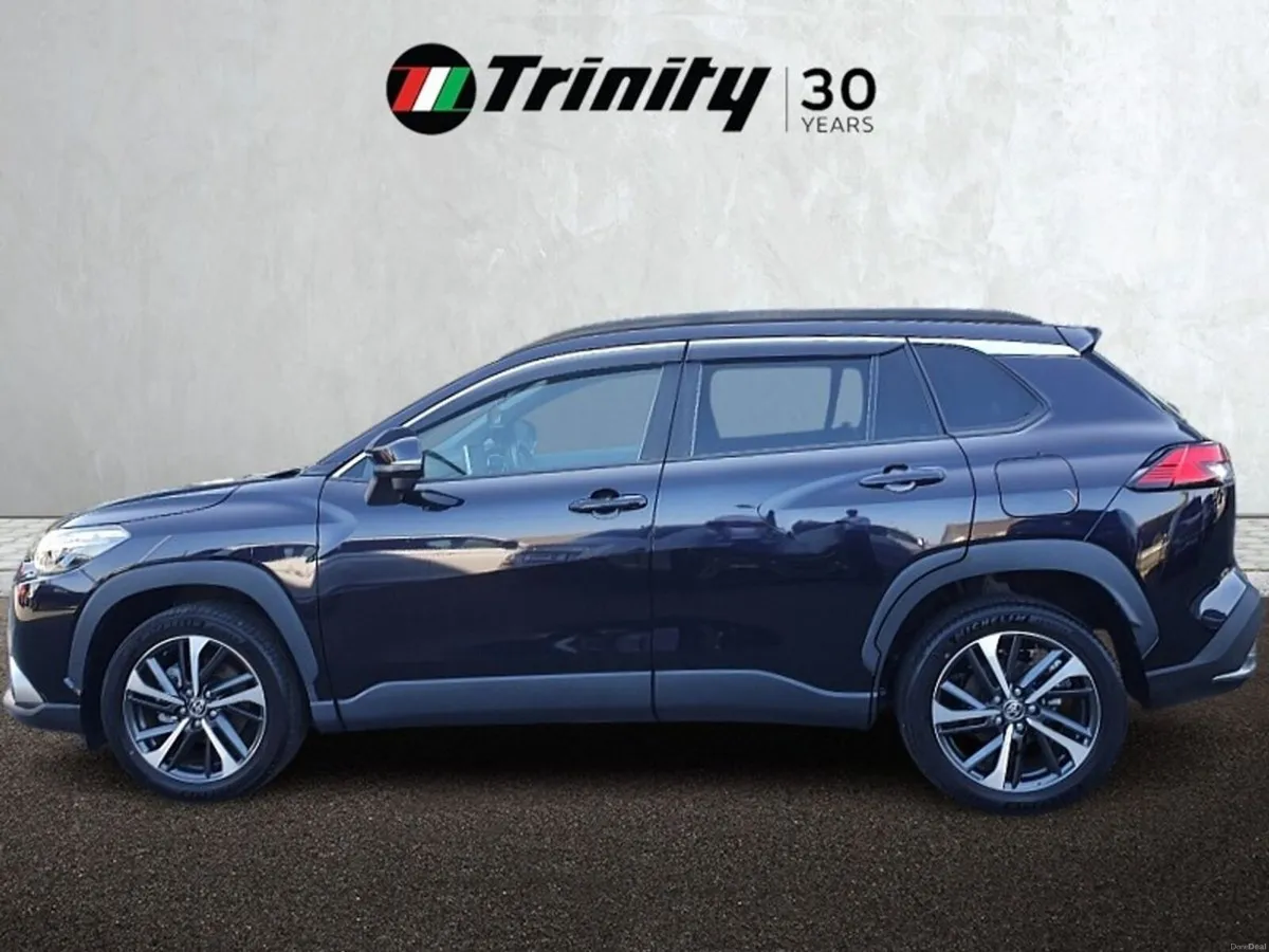 Toyota Corolla Cross ** LOW MILEAGE ** STUNNING SP - Image 5