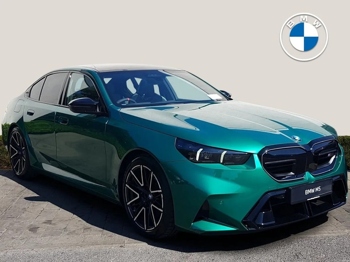 BMW M5 4.4 - Image 1