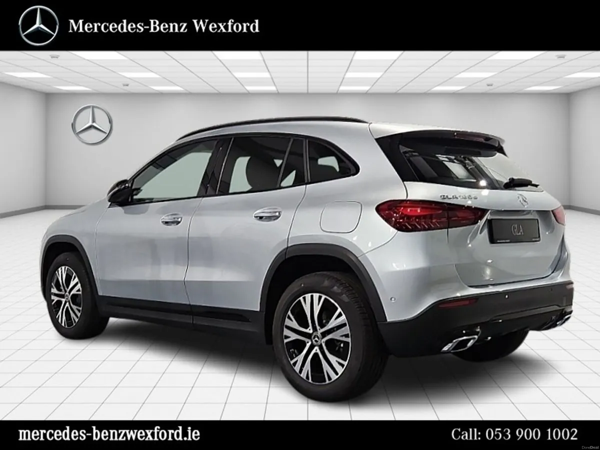 Mercedes-Benz GLA 180D Progressive Plus with Night - Image 4