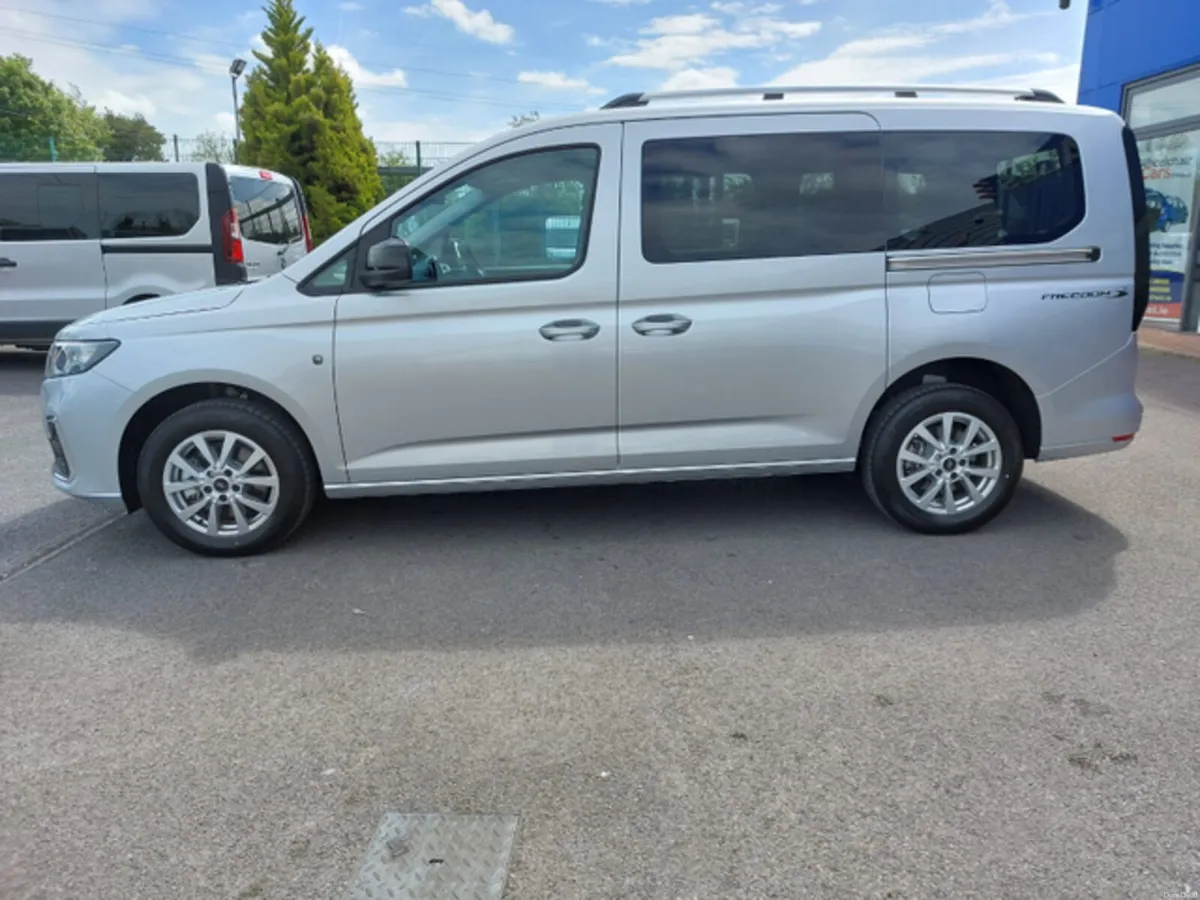 Wheelchair Taxi Ford Tourneo Connect Freedom - Image 5