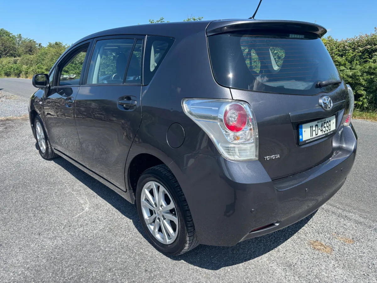Toyota Verso 2011 2.0 d4d 7 seater - Image 4