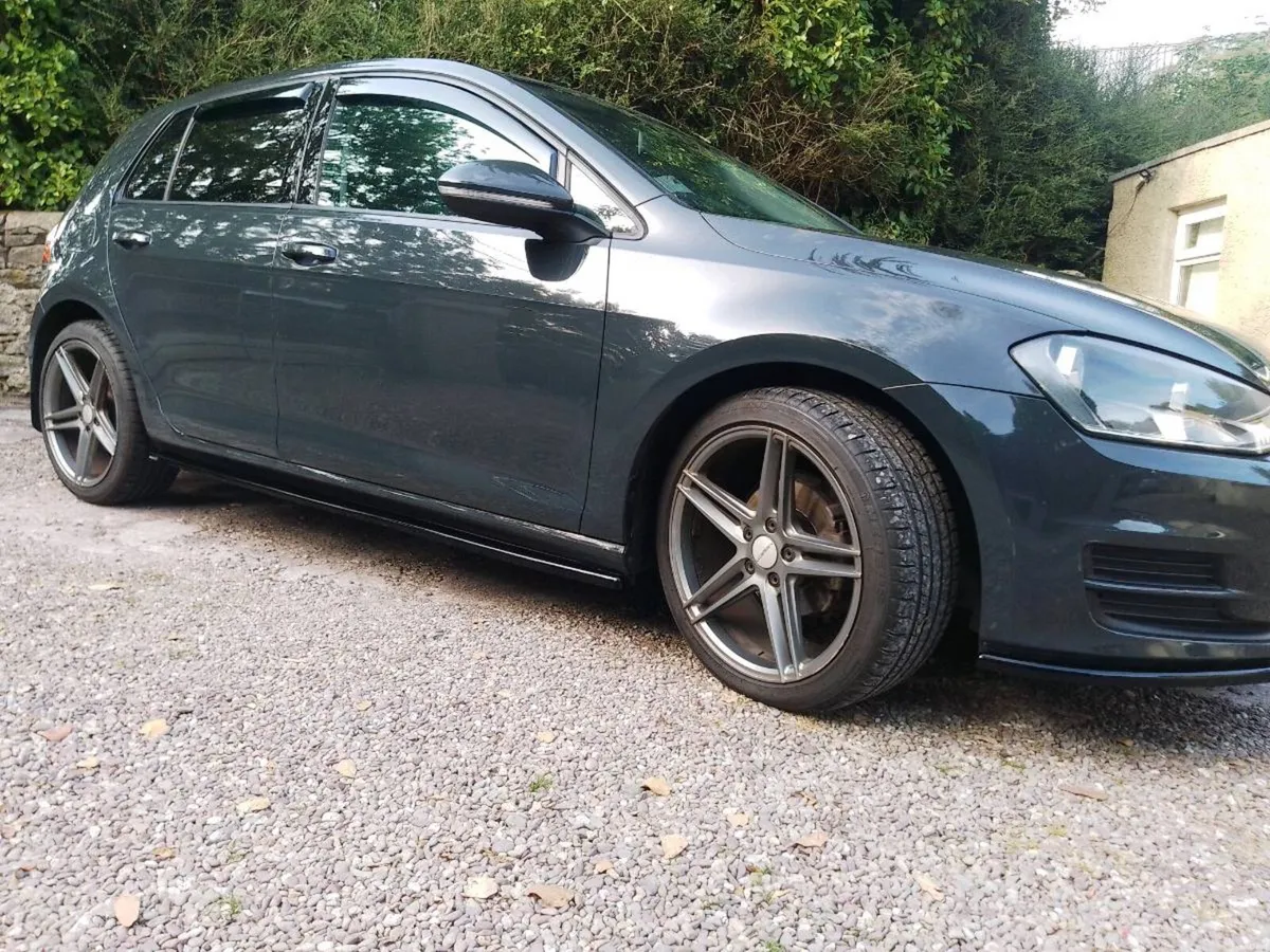 Low mileage 2015 VW Golf 1.2 tsi Automatic - Image 2
