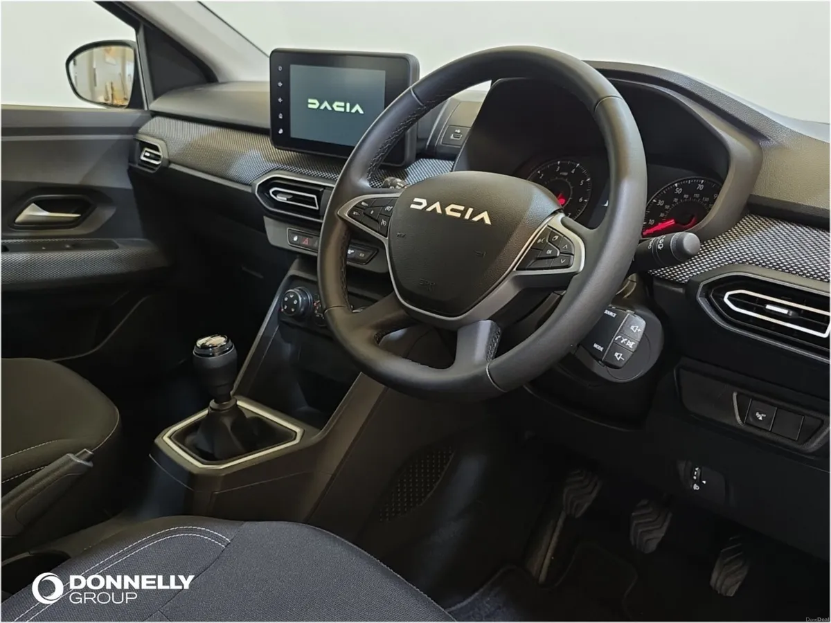 Dacia Sandero Hatchback Expression - Image 4