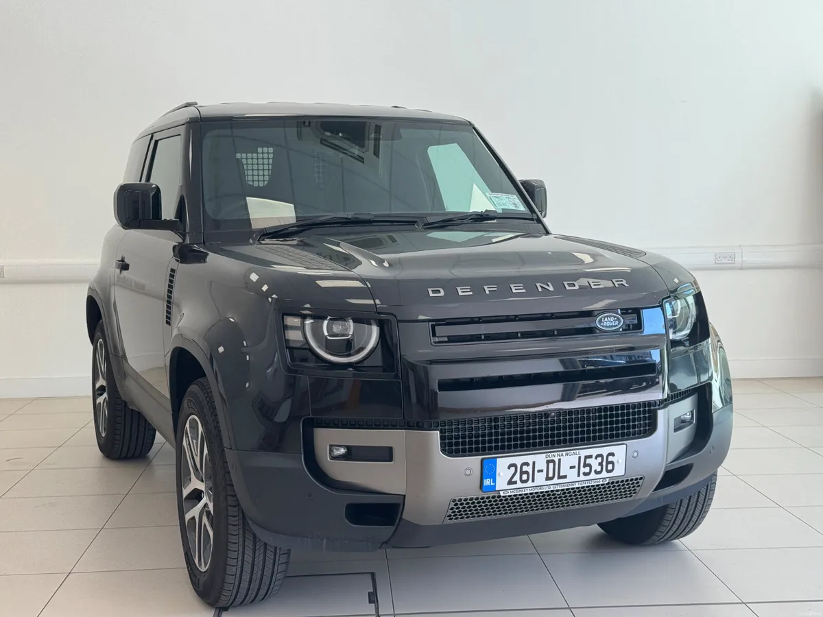 Land Rover Defender 2026 - Image 1