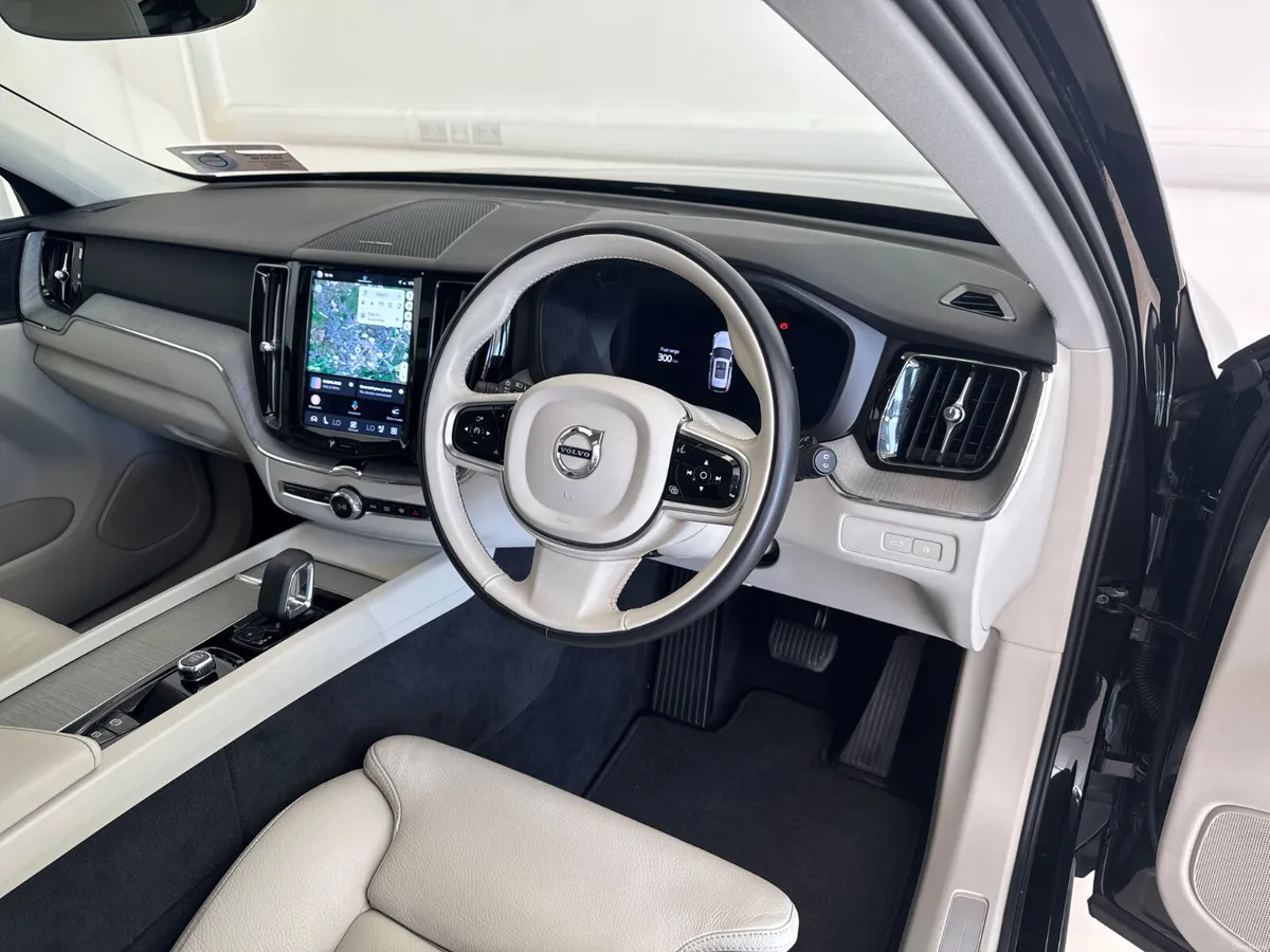Volvo XC60 2024 - Image 4
