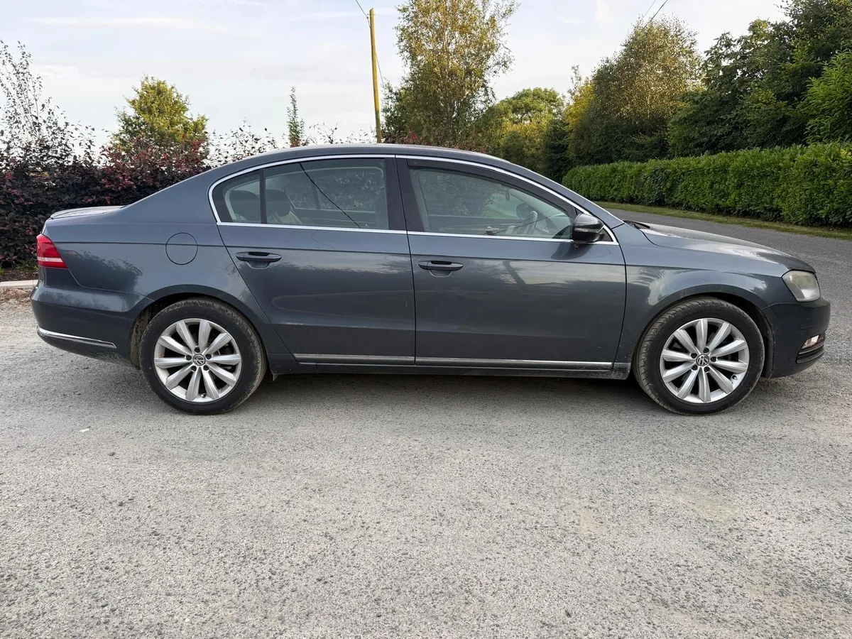 Volkswagen Passat 2013 diesel - Image 2
