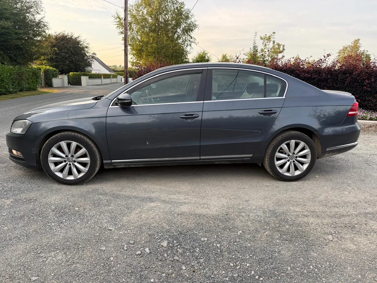 Volkswagen Passat 2013 diesel - Image 4